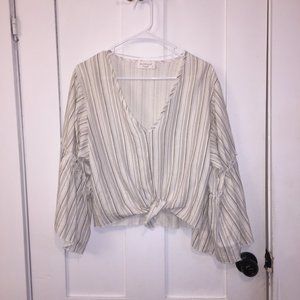 Anthropologie Boho Linen Flare Bell Sleeve front Tie Blouse Medium